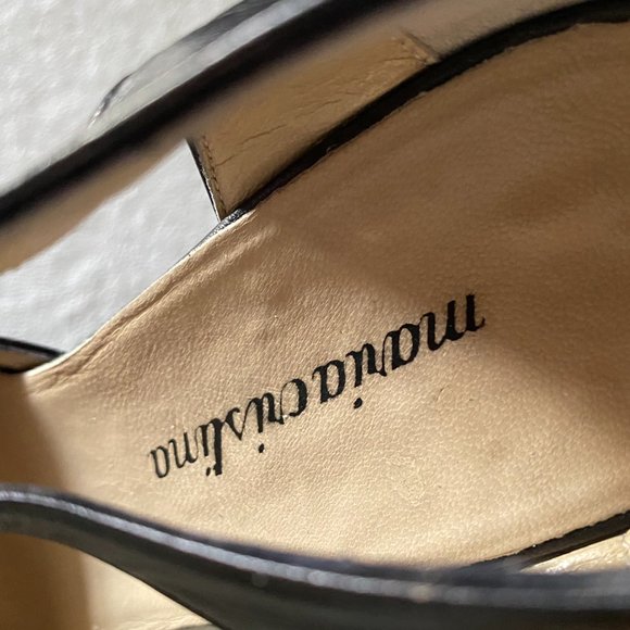 Maria Cristina Woman's Leather Pointy Toe Pumps - Picture 13 of 15